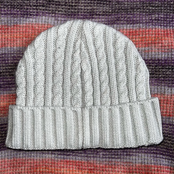 DVO gray beanie NWOT - Picture 2 of 2